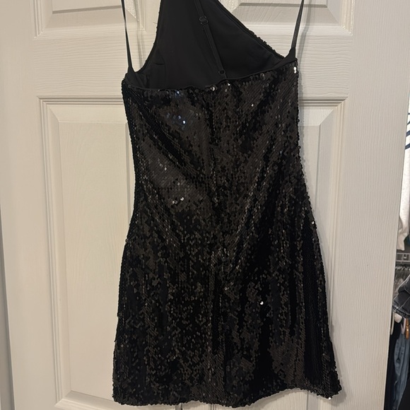 NWOT Hours Trisha sequin mini dress - Picture 7 of 10